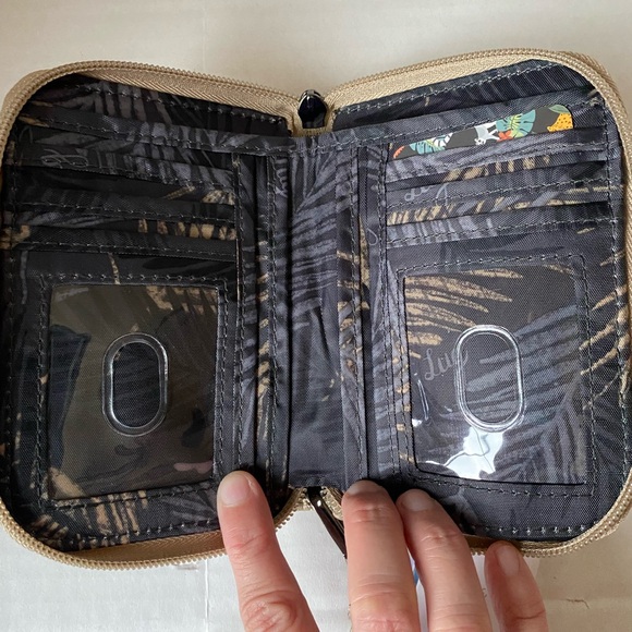 Lug Rodeo VL Wallet Sand New - Picture 10 of 15